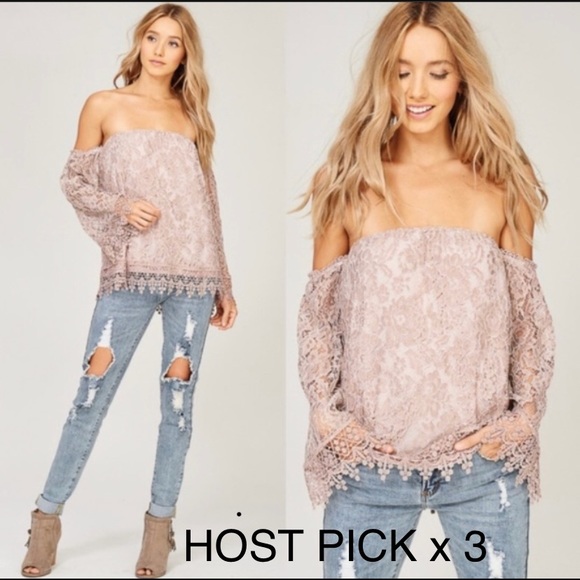 Aluna Levi Tops - 🔥last one🔥 2X HP CAYMIE off shoulder Lace Top